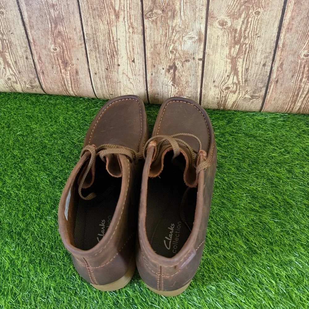 Clarks Wallaston Boot Mens size 11.5 M Beeswax Leather Chukka Moc Toe Brown